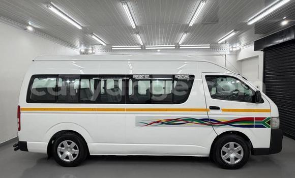 Buy Used Toyota Hi Ace White Car in Gobabis in Omaheke Buy Used Toyota Hi Ace White Car in Gobabis in Omaheke