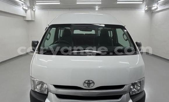 Buy Used Toyota Hi Ace White Car in Gobabis in Omaheke Buy Used Toyota Hi Ace White Car in Gobabis in Omaheke
