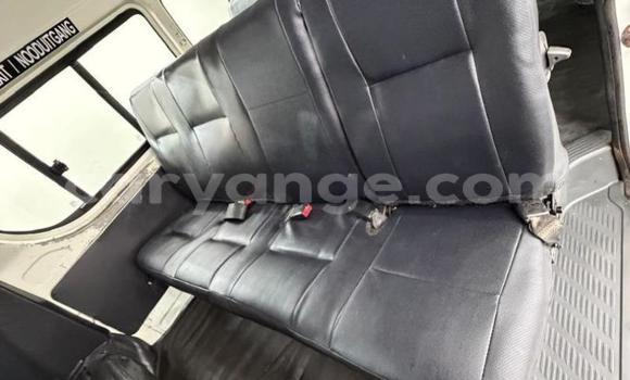 Buy Used Toyota Hi Ace White Car in Gobabis in Omaheke Buy Used Toyota Hi Ace White Car in Gobabis in Omaheke