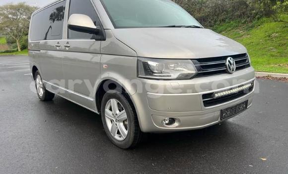 Buy Used Volkswagen Caravelle Brown Car in Gobabis in Omaheke Buy Used Volkswagen Caravelle Brown Car in Gobabis in Omaheke