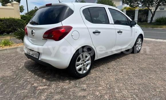 Buy Used Opel Corsa White Car in Gobabis in Omaheke Buy Used Opel Corsa White Car in Gobabis in Omaheke