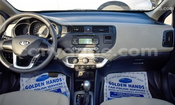 Acheter Import Voiture Kia Rio Blanc à Import - Dubai, Namibie Acheter Import Voiture Kia Rio Blanc à Import - Dubai, Namibie