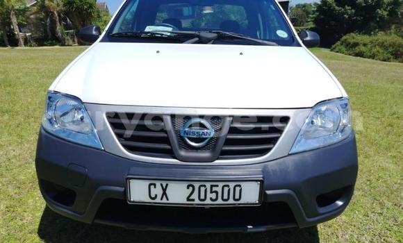 Buy Used Nissan NP 300 White Car in Gobabis in Omaheke Buy Used Nissan NP 300 White Car in Gobabis in Omaheke