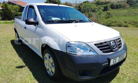 Buy Used Nissan NP 300 White Car in Gobabis in Omaheke Buy Used Nissan NP 300 White Car in Gobabis in Omaheke