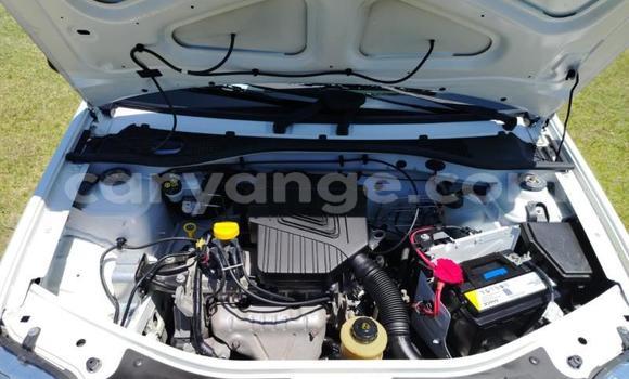 Buy Used Nissan NP 300 White Car in Gobabis in Omaheke Buy Used Nissan NP 300 White Car in Gobabis in Omaheke