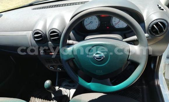 Buy Used Nissan NP 300 White Car in Gobabis in Omaheke Buy Used Nissan NP 300 White Car in Gobabis in Omaheke