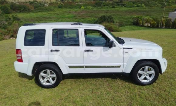 Buy Used Jeep Cherokee White Car in Gobabis in Omaheke Buy Used Jeep Cherokee White Car in Gobabis in Omaheke