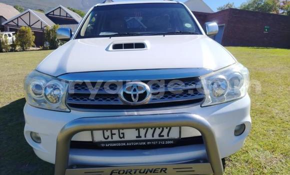 Buy Used Toyota Fortuner White Car in Gobabis in Omaheke Buy Used Toyota Fortuner White Car in Gobabis in Omaheke