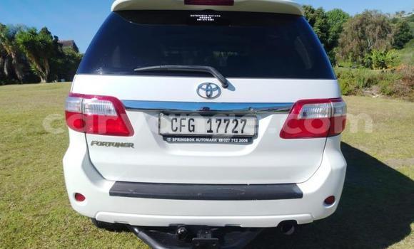 Buy Used Toyota Fortuner White Car in Gobabis in Omaheke Buy Used Toyota Fortuner White Car in Gobabis in Omaheke