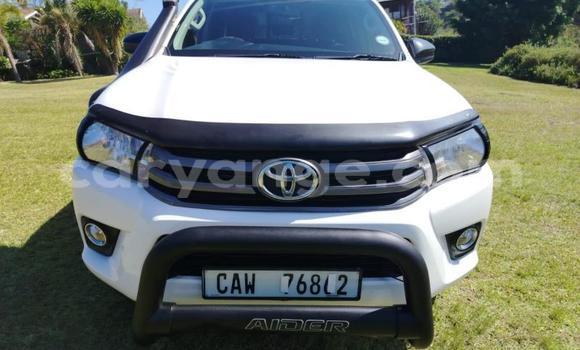 Buy Used Toyota Hilux White Car in Gobabis in Omaheke Buy Used Toyota Hilux White Car in Gobabis in Omaheke
