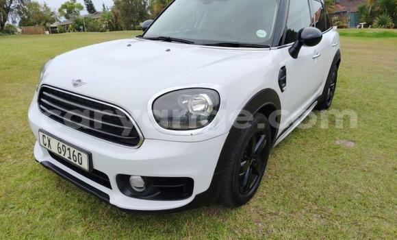 Buy Used Mini Countryman White Car in Gobabis in Omaheke Buy Used Mini Countryman White Car in Gobabis in Omaheke