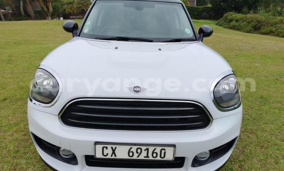 Buy Used Mini Countryman White Car in Gobabis in Omaheke Buy Used Mini Countryman White Car in Gobabis in Omaheke