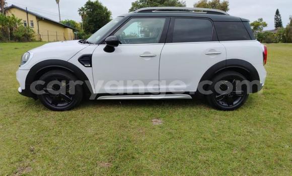 Buy Used Mini Countryman White Car in Gobabis in Omaheke Buy Used Mini Countryman White Car in Gobabis in Omaheke