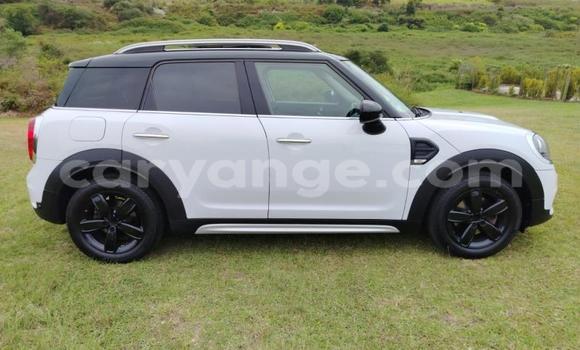 Buy Used Mini Countryman White Car in Gobabis in Omaheke Buy Used Mini Countryman White Car in Gobabis in Omaheke