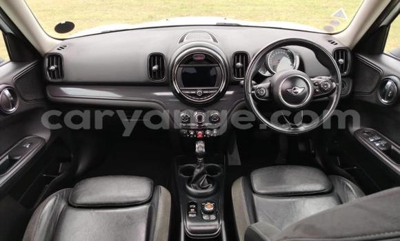 Buy Used Mini Countryman White Car in Gobabis in Omaheke Buy Used Mini Countryman White Car in Gobabis in Omaheke