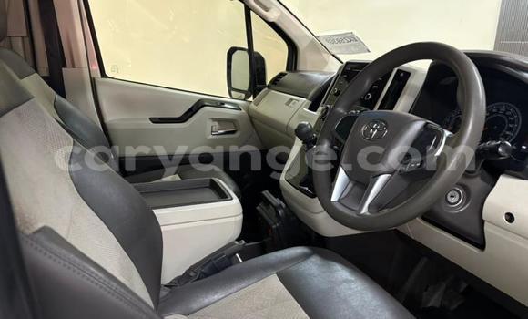 Buy Used Toyota Hi Ace White Car in Gobabis in Omaheke Buy Used Toyota Hi Ace White Car in Gobabis in Omaheke
