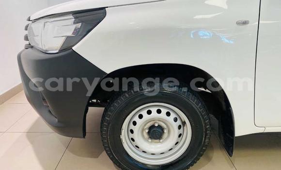 Buy Used Toyota Hilux White Car in Gobabis in Omaheke Buy Used Toyota Hilux White Car in Gobabis in Omaheke