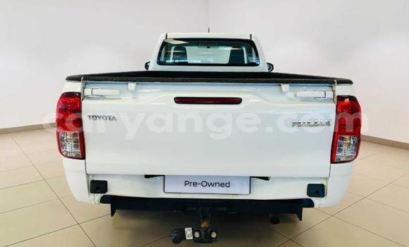 Buy Used Toyota Hilux White Car in Gobabis in Omaheke Buy Used Toyota Hilux White Car in Gobabis in Omaheke