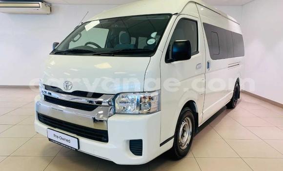 Buy Used Toyota Hi Ace White Car in Gobabis in Omaheke Buy Used Toyota Hi Ace White Car in Gobabis in Omaheke