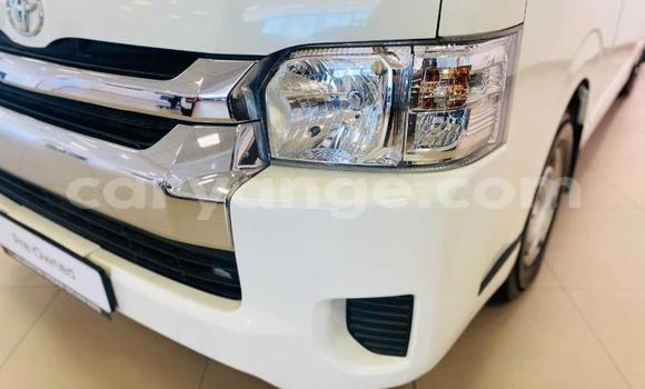 Buy Used Toyota Hi Ace White Car in Gobabis in Omaheke Buy Used Toyota Hi Ace White Car in Gobabis in Omaheke