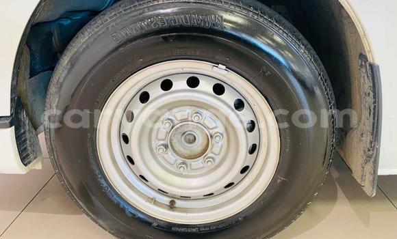 Buy Used Toyota Hi Ace White Car in Gobabis in Omaheke Buy Used Toyota Hi Ace White Car in Gobabis in Omaheke