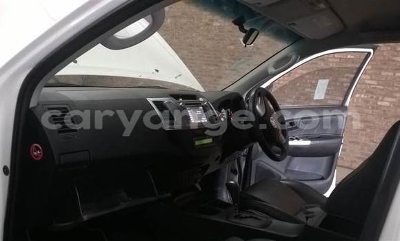 Buy Used Toyota Hilux White Car in Oranjemund in Karas Buy Used Toyota Hilux White Car in Oranjemund in Karas