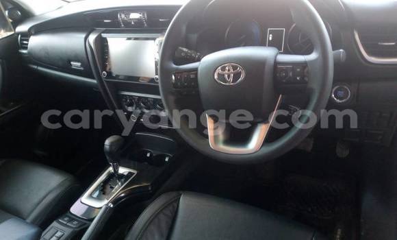 Buy Used Toyota Fortuner White Car in Oranjemund in Karas Buy Used Toyota Fortuner White Car in Oranjemund in Karas