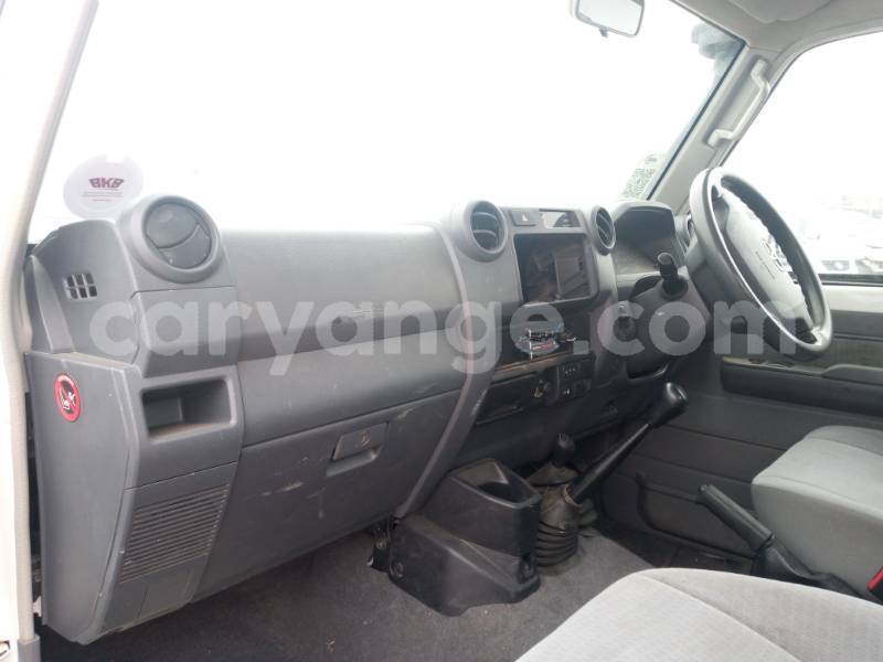 Big with watermark toyota land cruiser namibia windhoek 24856