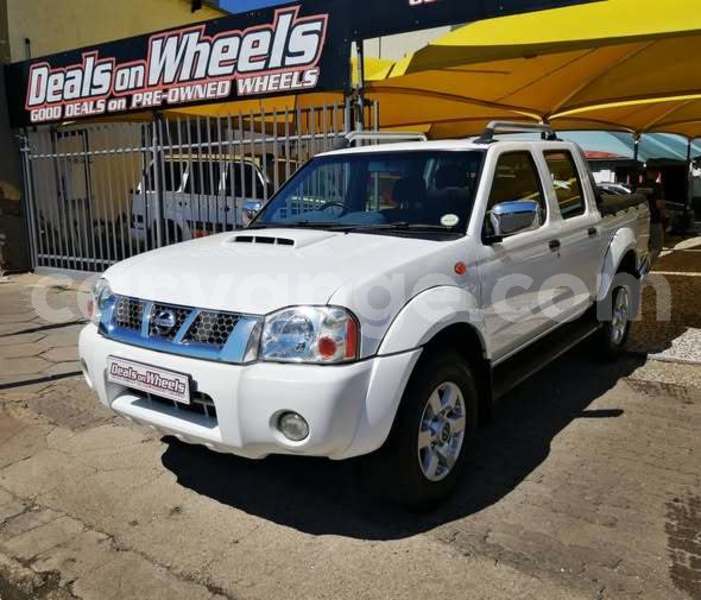 Big with watermark nissan np 300 namibia windhoek 24868