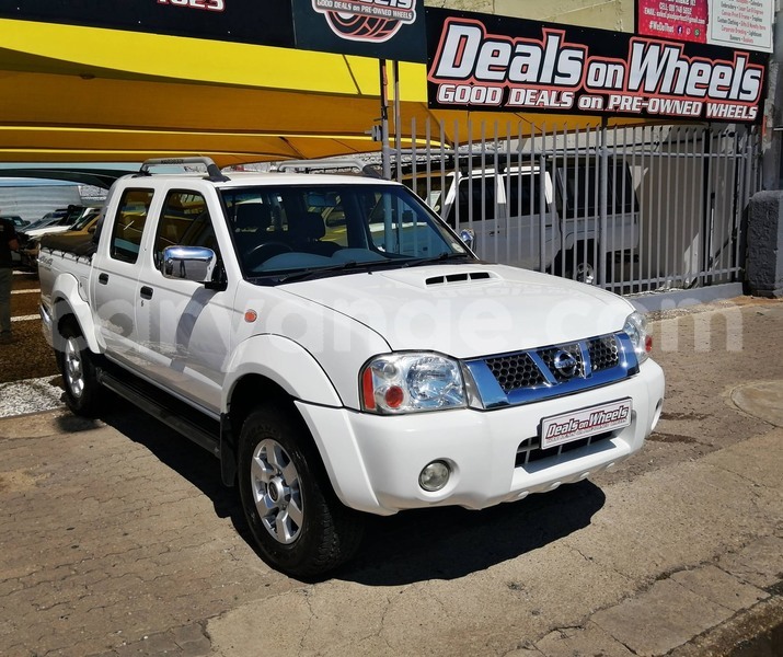 Big with watermark nissan np 300 namibia windhoek 24868