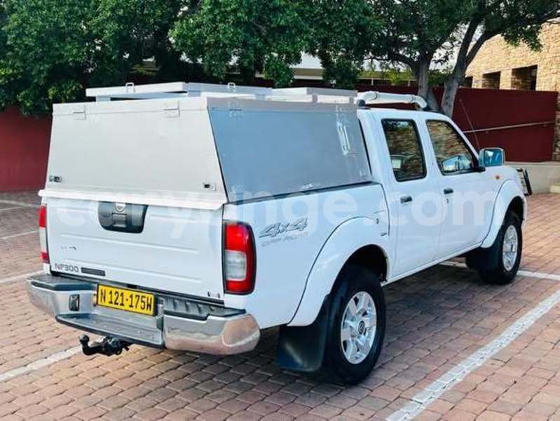 Big with watermark nissan navara namibia windhoek 24884