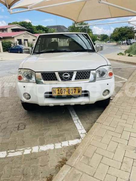 Big with watermark nissan np 300 namibia windhoek 24887