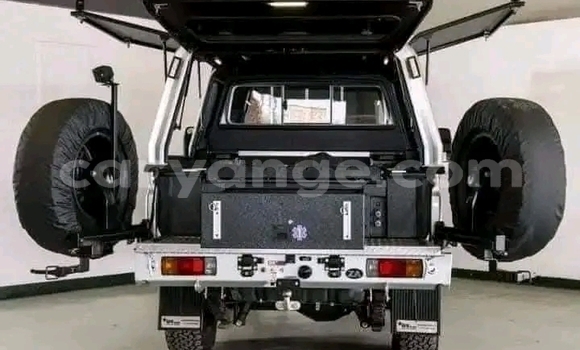 Acheter Occasion Voiture Toyota Land Cruiser Gris à Gobabis, Omaheke Acheter Occasion Voiture Toyota Land Cruiser Gris à Gobabis, Omaheke