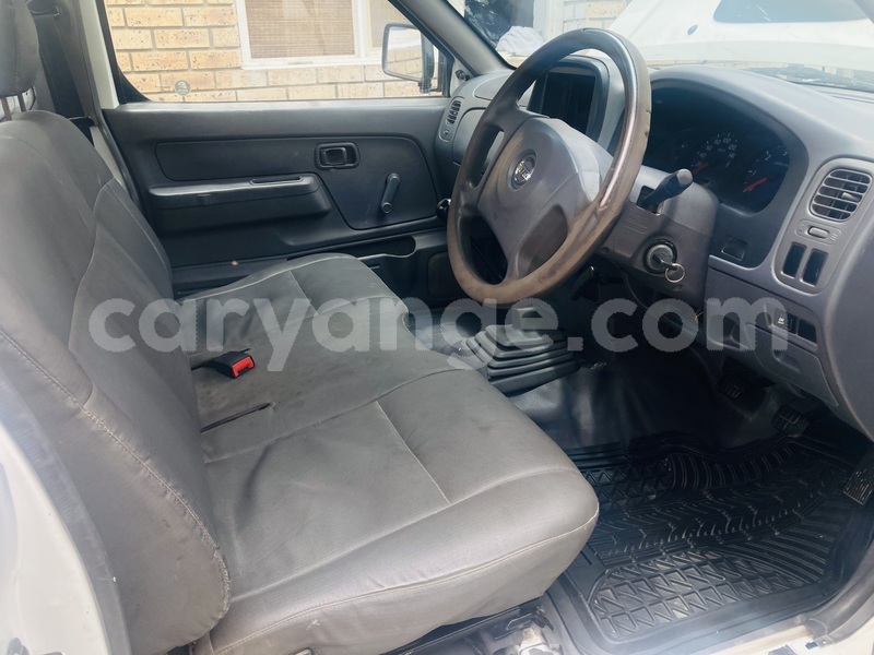 Big with watermark nissan evalia namibia swakopmund 24901