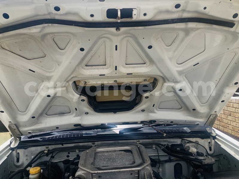 Big with watermark nissan evalia namibia swakopmund 24901