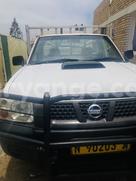 Big with watermark nissan evalia namibia swakopmund 24901