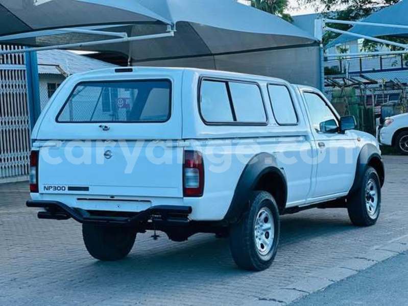 Big with watermark nissan np 300 namibia windhoek 24903