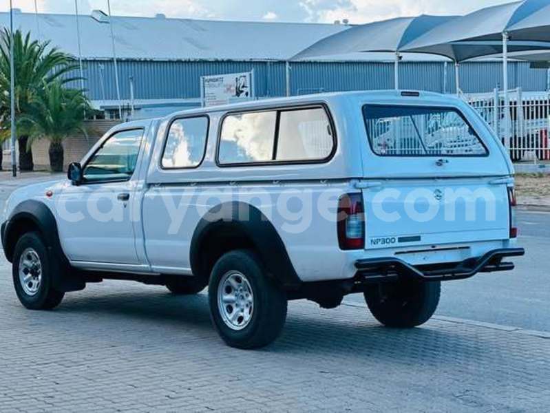 Big with watermark nissan np 300 namibia windhoek 24903
