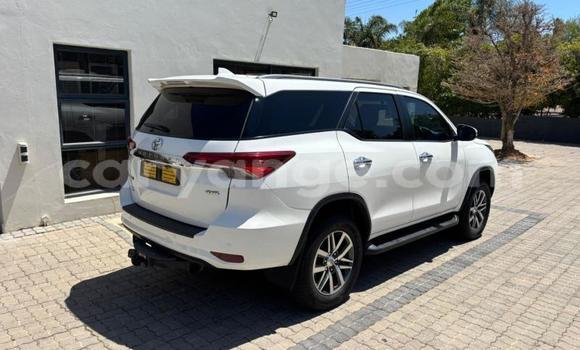 Buy Used Toyota Fortuner White Car in Windhoek in Namibia Buy Used Toyota Fortuner White Car in Windhoek in Namibia
