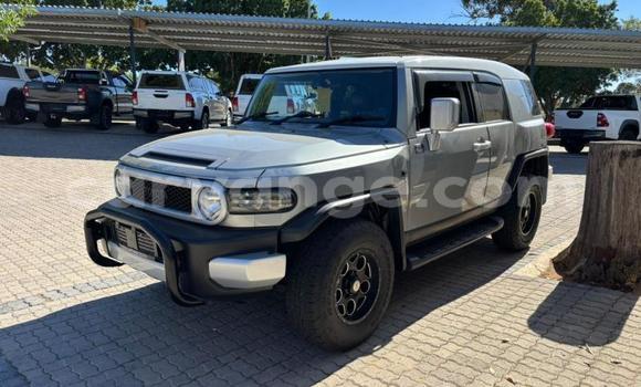 Buy Used Toyota FJ Cruiser Silver Car in Windhoek in Namibia Buy Used Toyota FJ Cruiser Silver Car in Windhoek in Namibia