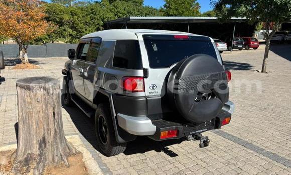 Buy Used Toyota FJ Cruiser Silver Car in Windhoek in Namibia Buy Used Toyota FJ Cruiser Silver Car in Windhoek in Namibia
