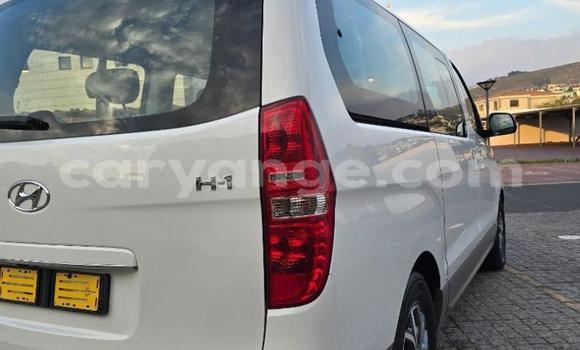Buy Used Hyundai H1 White Car in Katima Mulilo in Caprivi Buy Used Hyundai H1 White Car in Katima Mulilo in Caprivi