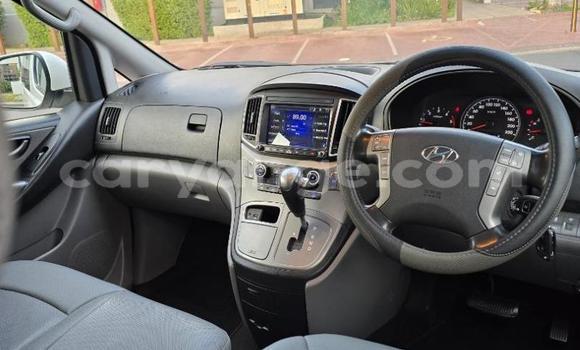 Buy Used Hyundai H1 White Car in Katima Mulilo in Caprivi Buy Used Hyundai H1 White Car in Katima Mulilo in Caprivi