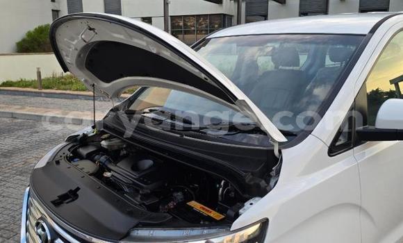 Buy Used Hyundai H1 White Car in Katima Mulilo in Caprivi Buy Used Hyundai H1 White Car in Katima Mulilo in Caprivi