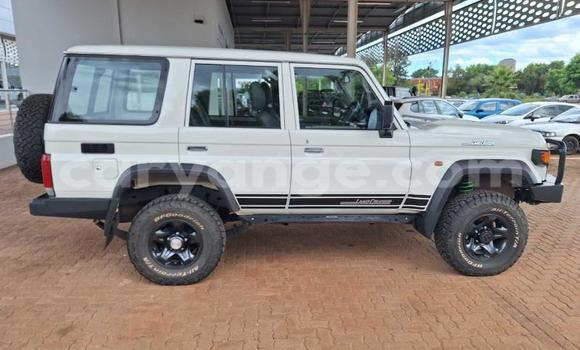Buy Used Toyota Land Cruiser White Car in Katima Mulilo in Caprivi Buy Used Toyota Land Cruiser White Car in Katima Mulilo in Caprivi