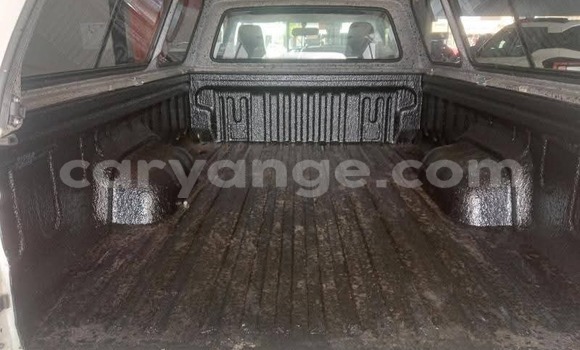 Buy Used Toyota Hilux White Car in Gobabis in Omaheke Buy Used Toyota Hilux White Car in Gobabis in Omaheke