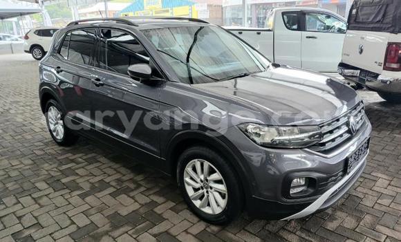 Buy Used Volkswagen T-Roc Black Car in Gobabis in Omaheke Buy Used Volkswagen T-Roc Black Car in Gobabis in Omaheke