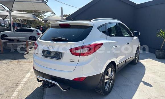 Buy Used Hyundai Ix35 White Car in Gobabis in Omaheke Buy Used Hyundai Ix35 White Car in Gobabis in Omaheke