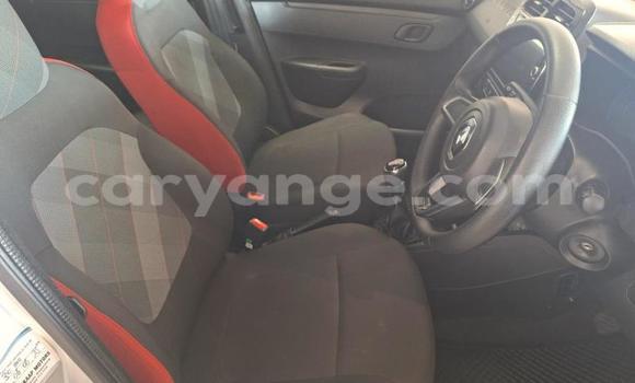 Buy Used Renault KWID Silver Car in Katima Mulilo in Caprivi Buy Used Renault KWID Silver Car in Katima Mulilo in Caprivi