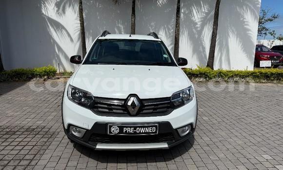 Buy Used Renault Sandero White Car in Gobabis in Omaheke Buy Used Renault Sandero White Car in Gobabis in Omaheke
